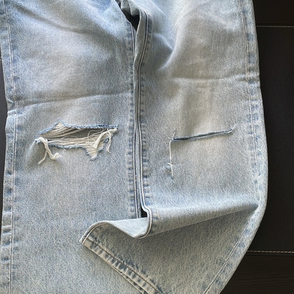 NWOT Express High Waisted Light Wash Ripped Straight Ankle Jeans - Picture 10 of 10